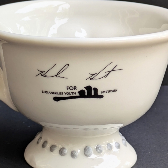 Vintage Baileys Winking Eye Face Footed Teacup Mug Helen Hunt - Picture 5 of 7